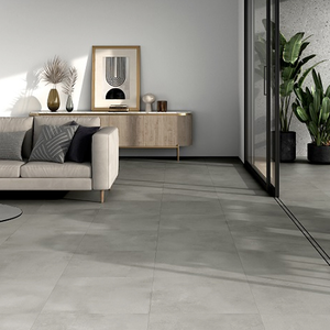 *GCE CEMENT GREY 60,5x60,5 9mm R10 1,44m²/bte 43,20m²/pal ITM